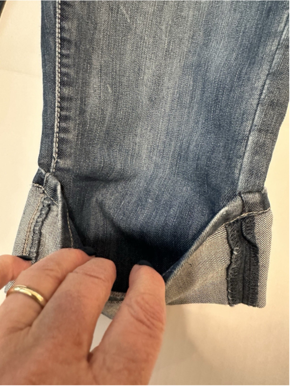 Lee Capri Jeans Sewn In Cuffed Hem Mid-Rise Womens 6M Distressed Stretch - Picture 13 of 16